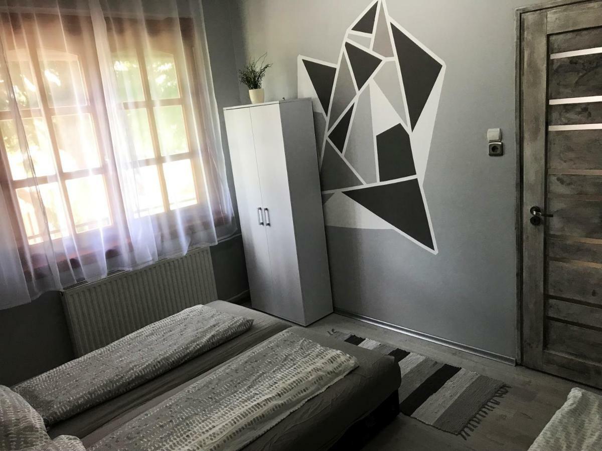 Varga Vendeghaz Apartment Tiszakecske Bagian luar foto